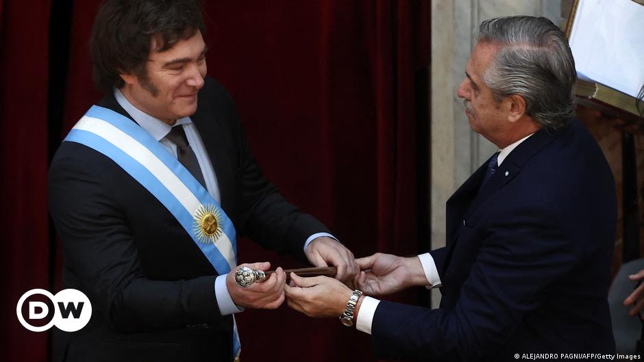 javier-milei-jura-como-presidente-de-argentina-–-–-10/12/2023